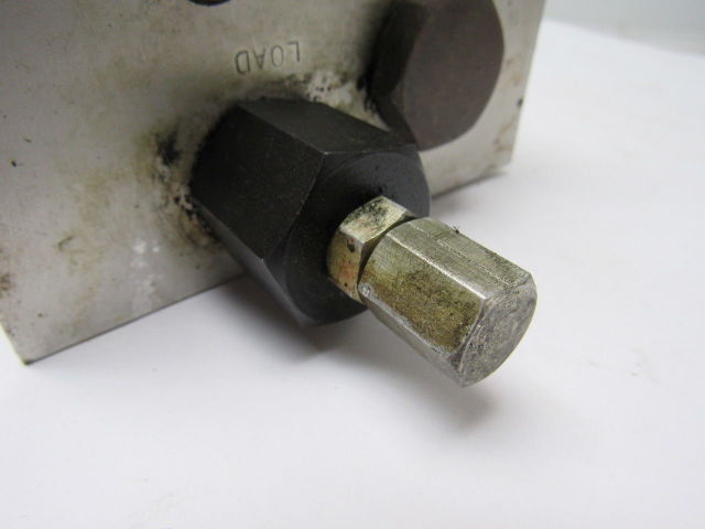 Hydraulic Manifold Block  From Raymond Pacer Model 60 Forklift