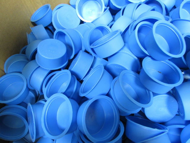 Alliance/Essentra Blue PE Socket-Weld Fitting Plug 1/2" Base OD. Lot of 1550