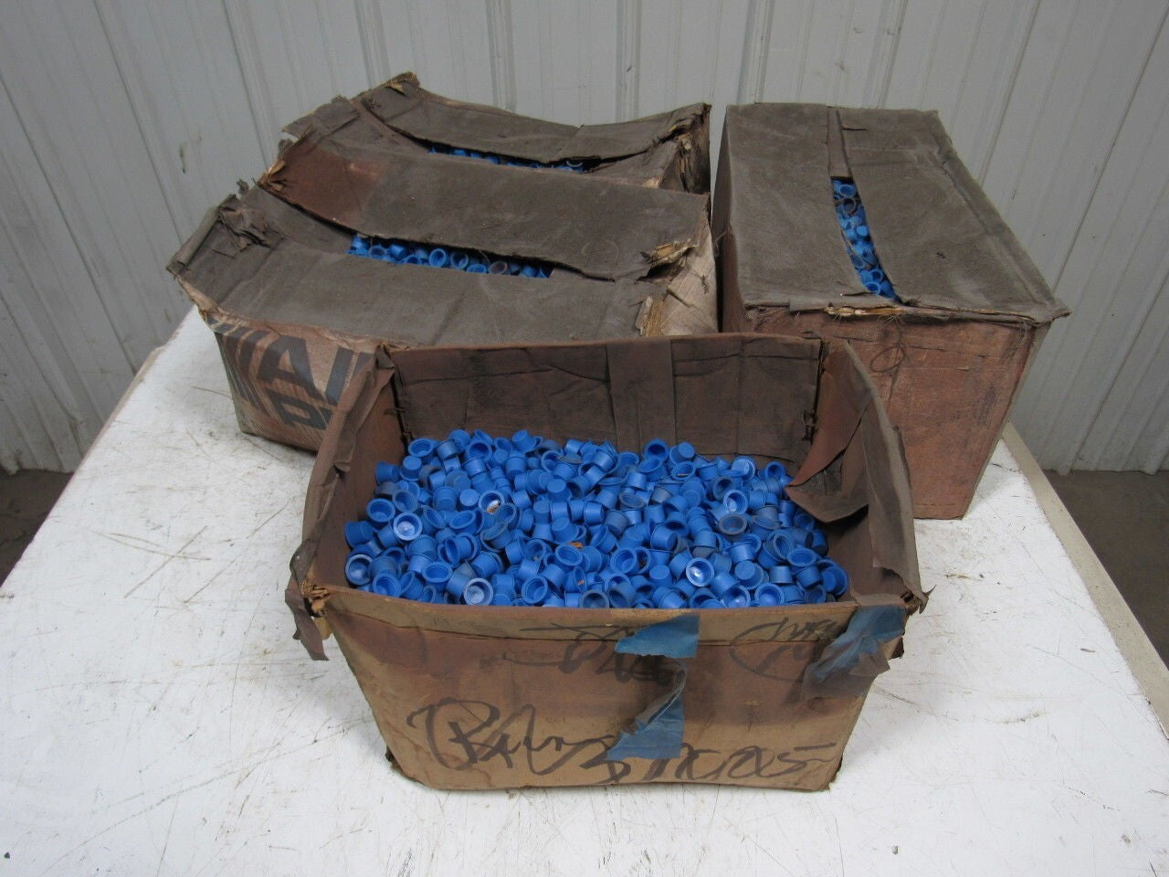 Alliance/Essentra Socket Weld Fitting Pipe Plug 11/16" OD. Blue PE Lot of 20,000