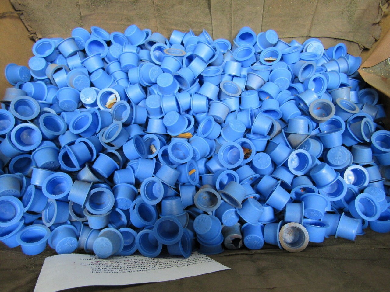 Alliance/Essentra Socket Weld Fitting Pipe Plug 11/16" OD. Blue PE Lot of 20,000