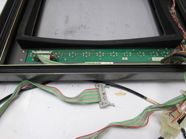 Mitsubishi Electric YZ419B-33 Mazatrol T32-3 Operation Board Operator Interface