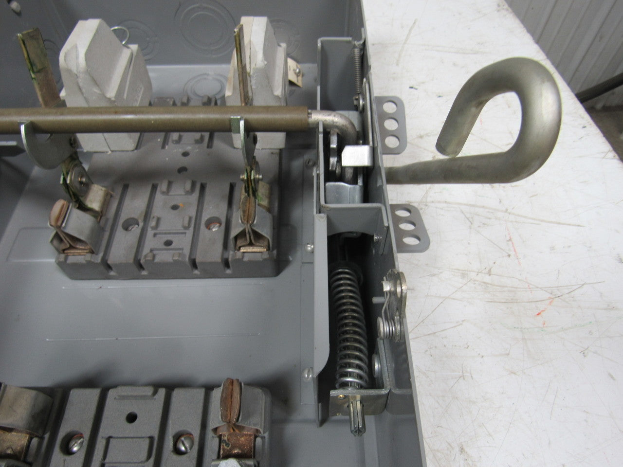 Murray AS323A 100A 2 Pole Fusible Safety Switch 240V/15hp   250VDC/20hp