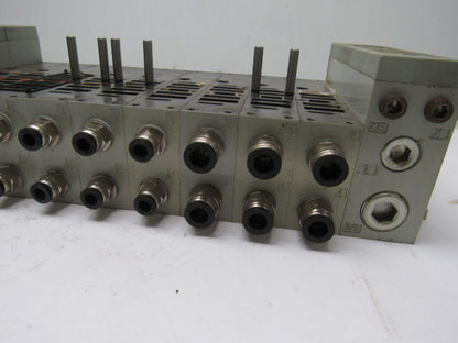 Numatics Ser. 239 Double Z Board 9 Port Pneumatic Air Manifold Assembly W/Caps