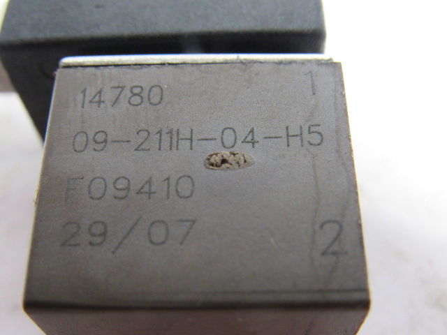 Fluid Automation 09-211H-04-H5 Solenoid Valve 24VDC 3.8W