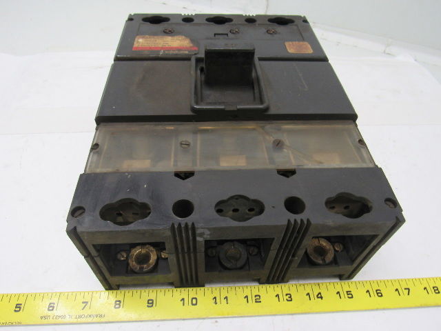 Westinghouse LAB3300S Style 372D300G58 300A 600V Circuit Breaker