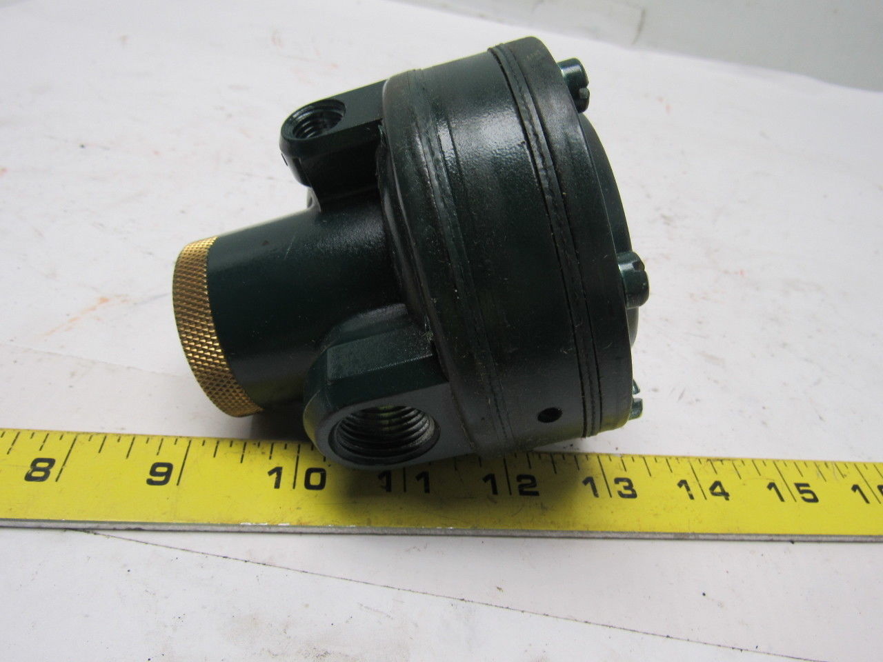 J.D.B. Dense Flow Regulator 1/2"NPT Jet Green