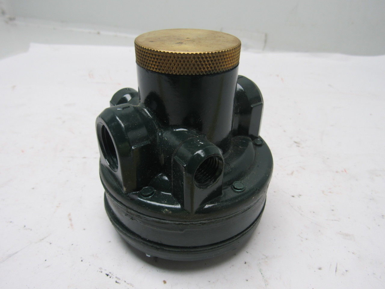 J.D.B. Dense Flow Regulator 1/2"NPT Jet Green