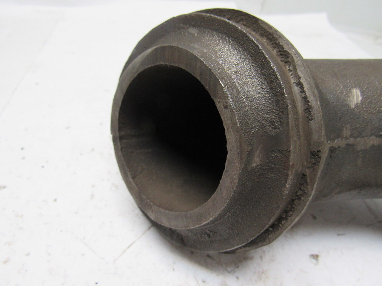Wheelabrator 6-610685 Feed Spout 2-1/2" Diameter 4-1/2" bolt Center NOS