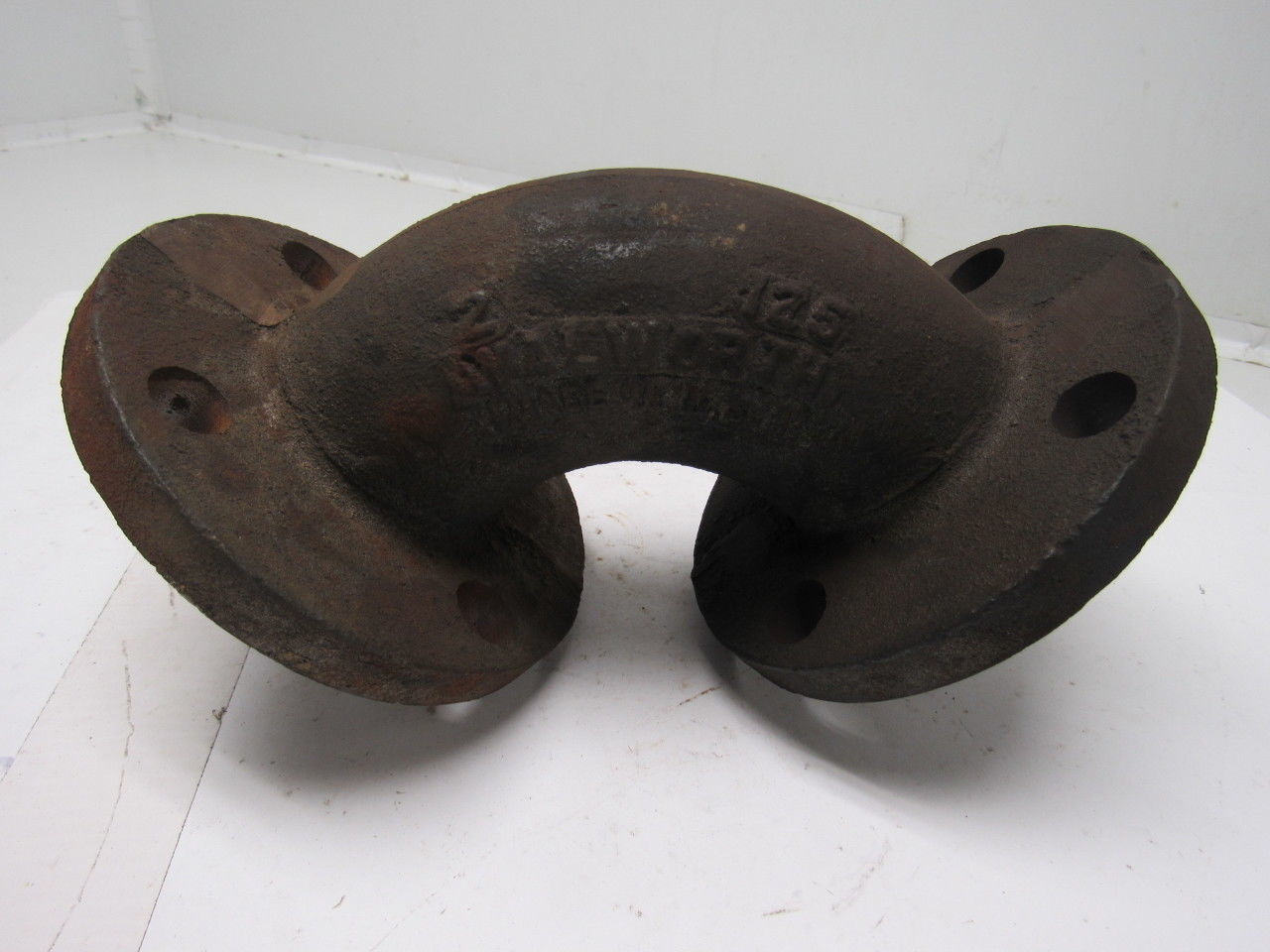 Walworth 2" Cast Steel 125lb Flanged 90 Degree Pipe Elbow W/(4) 7/8" Bolt Holes