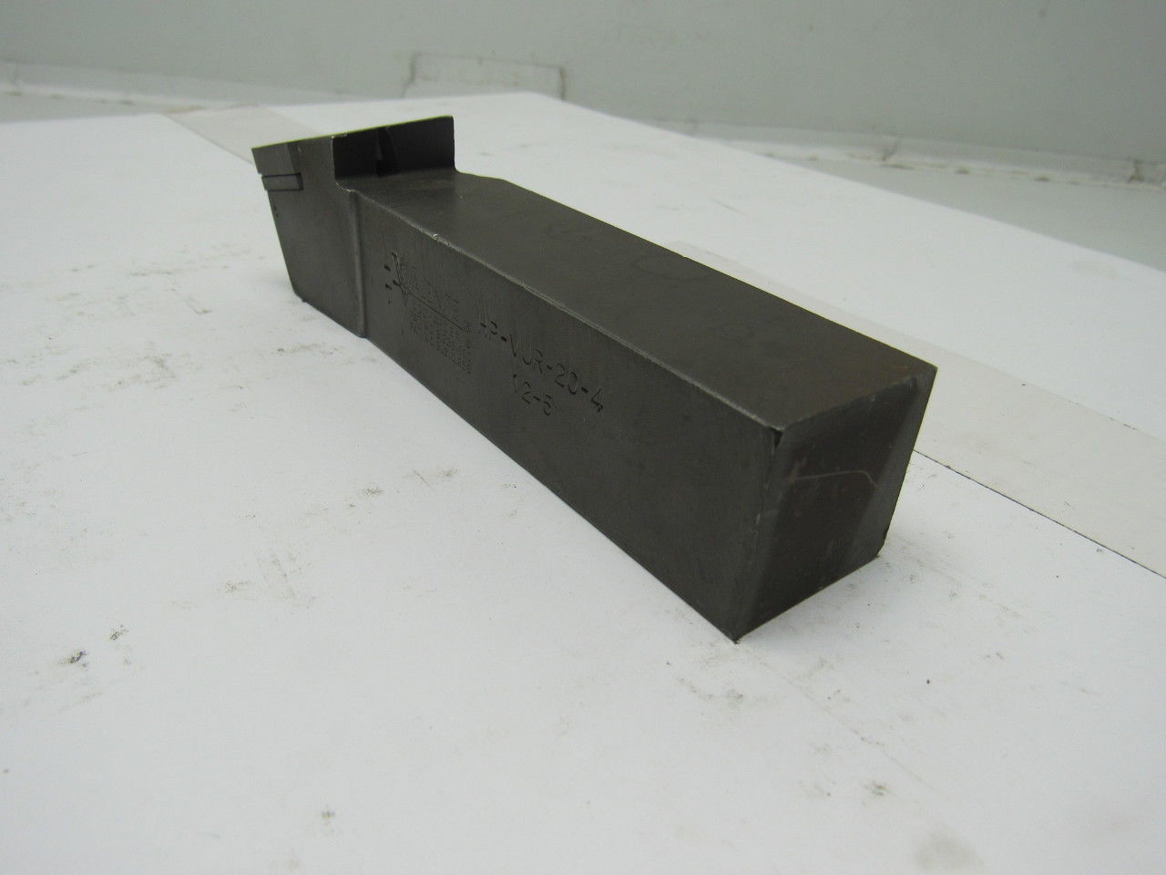 Valenite HP-VJR-20-4 1-1/4" Square Shank Screw Type Lathe Tool Holder 6" Length