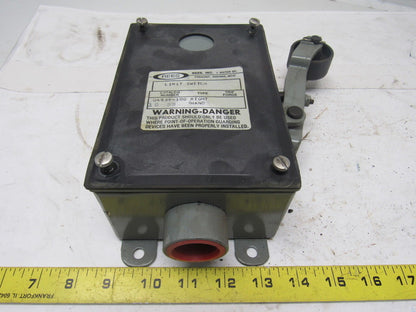 Rees 04939-100 Roller Lever Electric Limit Switch Right Hand