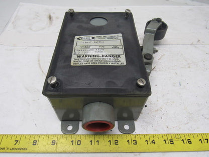 Rees 04939-100 Roller Lever Electric Limit Switch Right Hand
