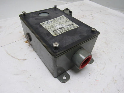 Rees 04939-100 Roller Lever Electric Limit Switch Right Hand