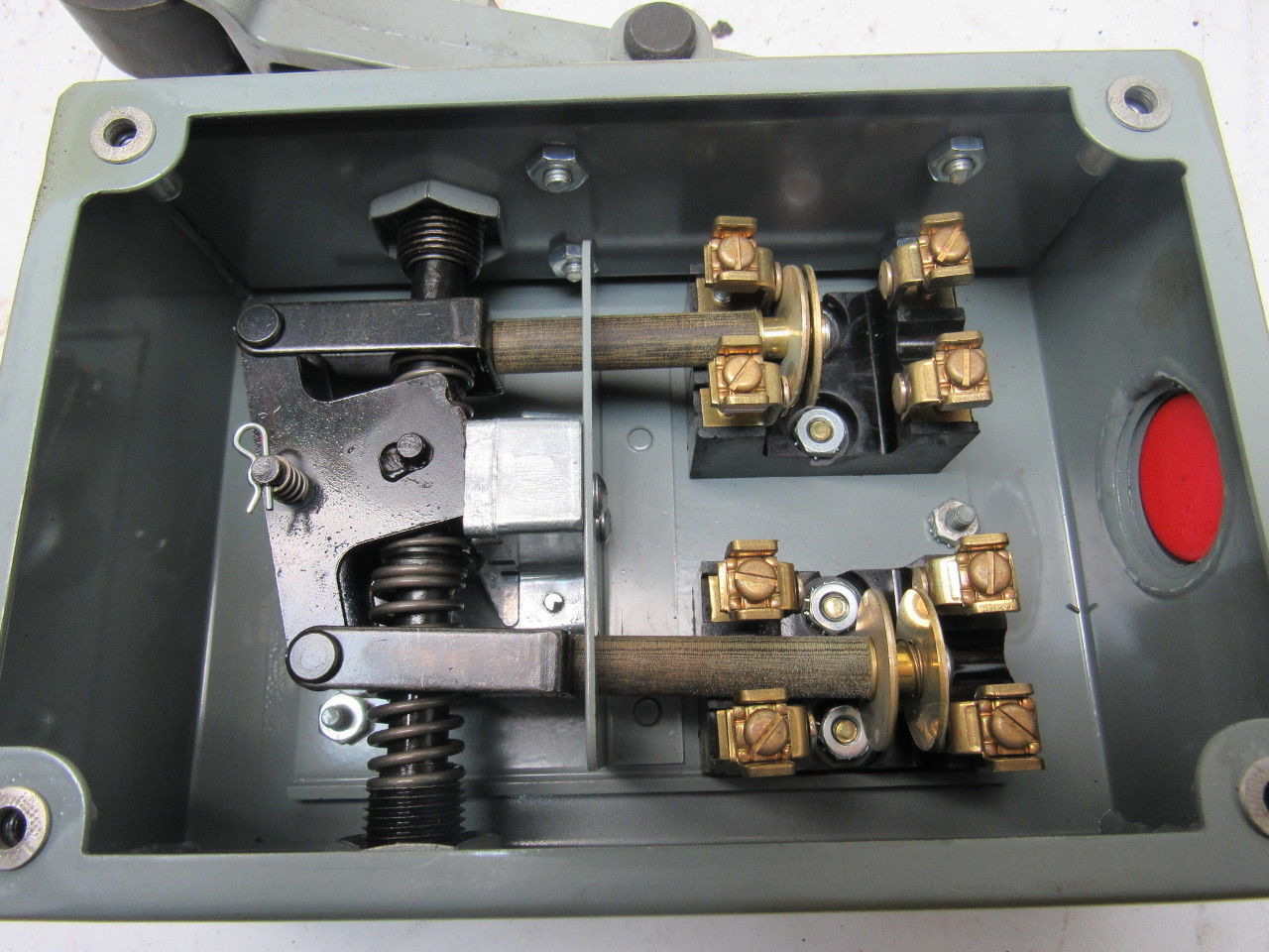 Rees 04939-100 Roller Lever Electric Limit Switch Right Hand