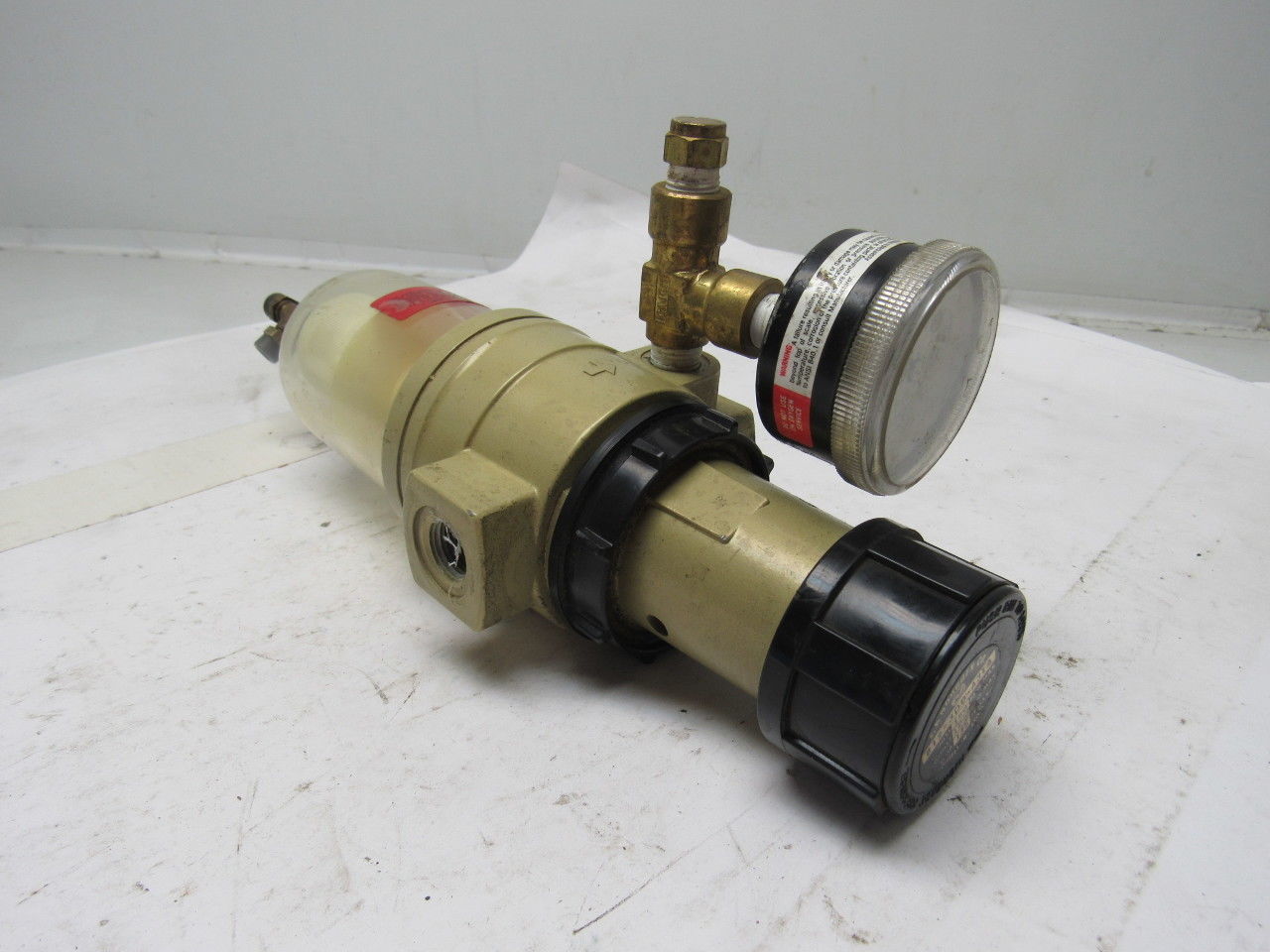 Norgren B12-300-A3LA Pneumatic Air Filter Regulator 3/8" NPT 150PSI Max W/Gauge