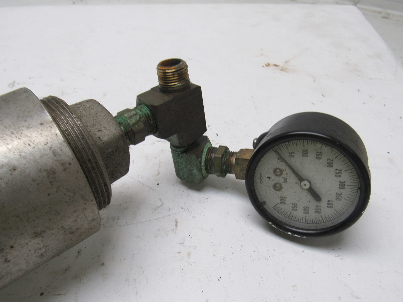 Camco 304 Stainless 2" Dia. Accumulator W/Gauge & Pop Off Valve