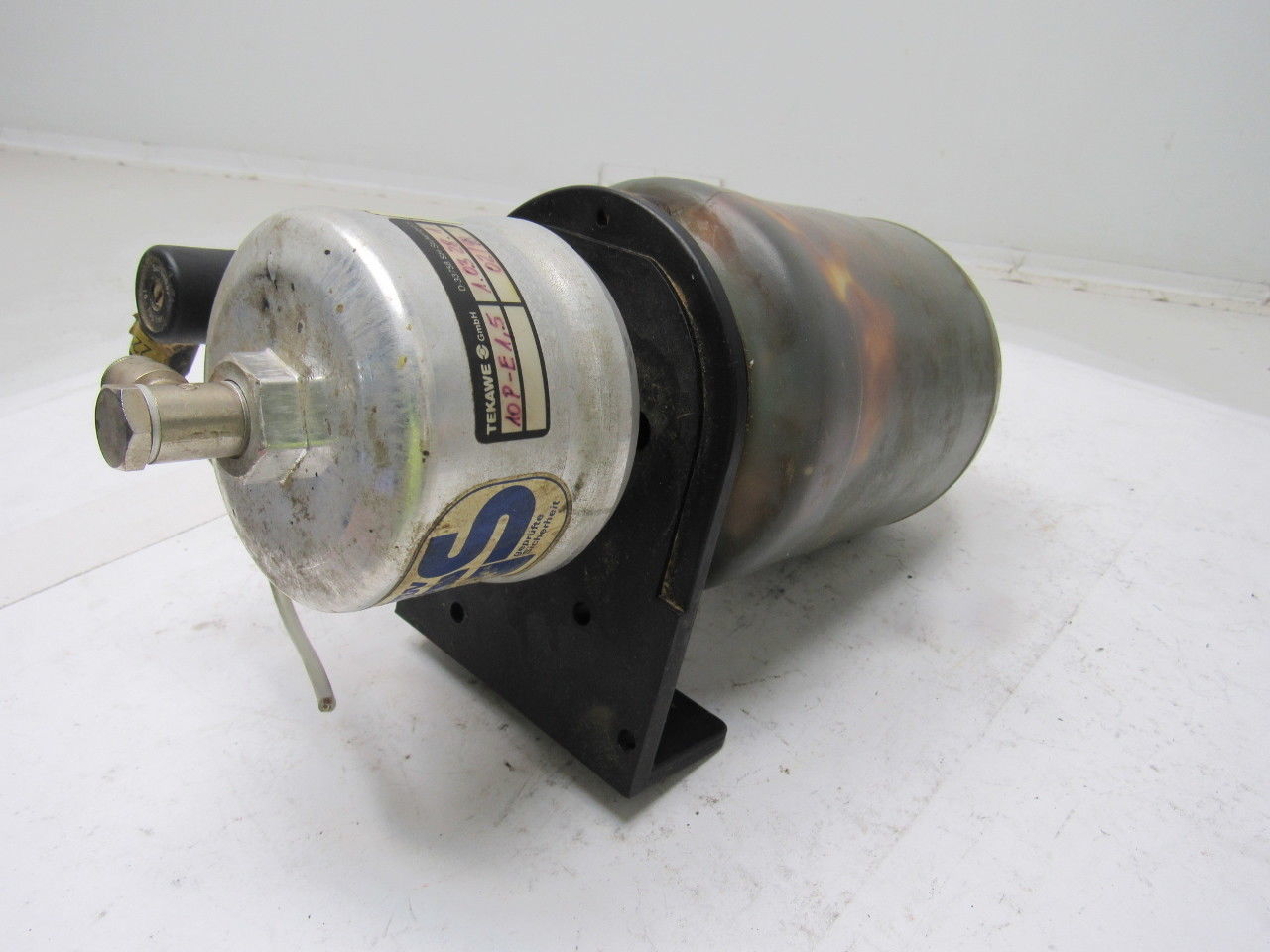 Tekawe A0P-EA,5 Air Operated Grease Pump From Weeke BP-140 CNC