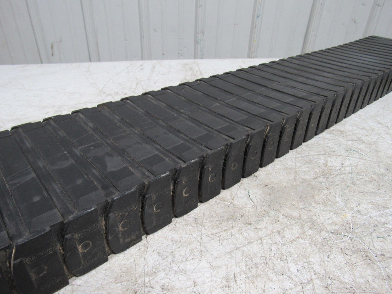 Igus 68.3.250 Energy Chain Wireway Cable Carrier 53" X 7-5/8"