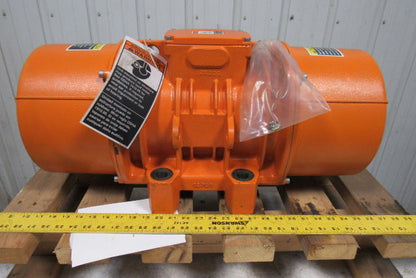CARRIER CD9-4640-70 1.82 HP Vibratory Shaker Motor 4640 Force/Lbs. 230/460V