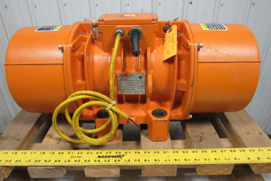CARRIER CD9-4640-70 1.82 HP Vibratory Shaker Motor 4640 Force/Lbs. 230/460V