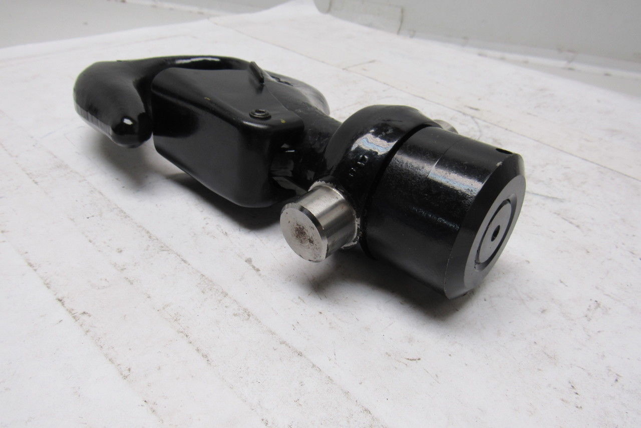 Forge Crane Hook Machined W/Safety Latch  Nr.1,6