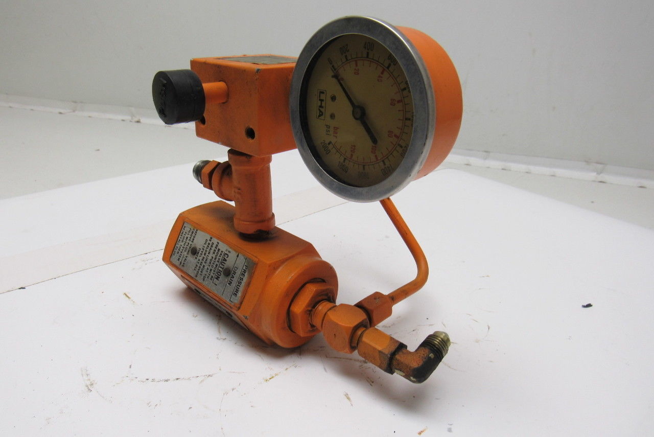Racine FF5 NHPS 02S Air Bleed Valve 3000psi 25to40Gpm W/Gauge Isolator