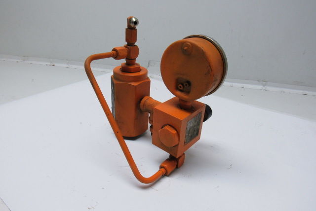 Racine FF5 NHPQ 02S Air Bleed Valve 3000psi 25to40Gpm W/Gauge Isolator