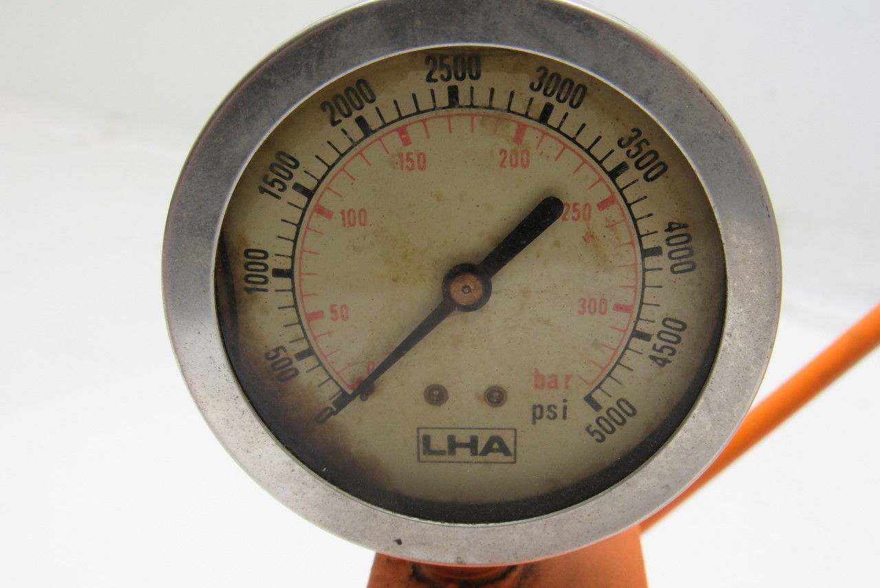 Racine FF5 NHPQ 02S Air Bleed Valve 3000psi 25to40Gpm W/Gauge Isolator