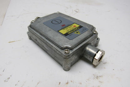 Raytek Digital Pyrometer Temperature Monitoring Sensing Head Communication Box