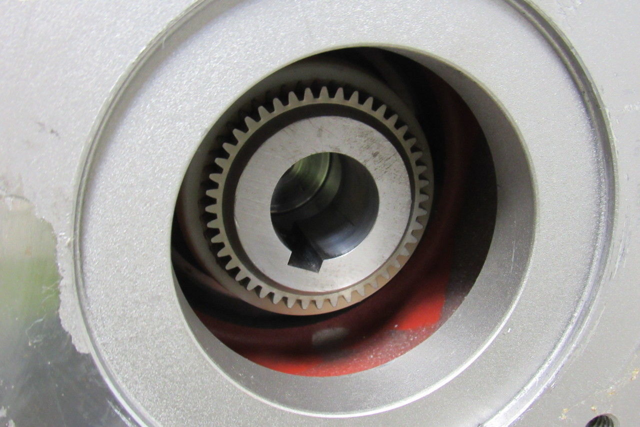 NORD GEAR 9082XZ-N210TC 82.88:1 Speed Reducer Gearbox Right Angle 06200 In/Lb.