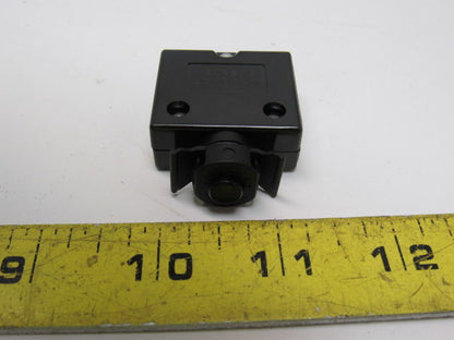TUV 28A 125-250 VAC 32 VDC Push Reset Thermal Circuit Breaker Box Of 900
