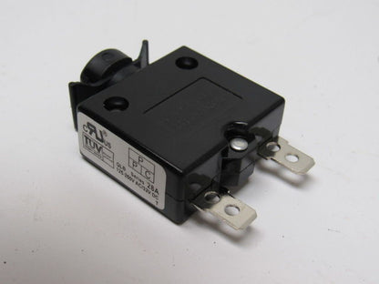 TUV 28A 125-250 VAC 32 VDC Push Reset Thermal Circuit Breaker Box Of 900