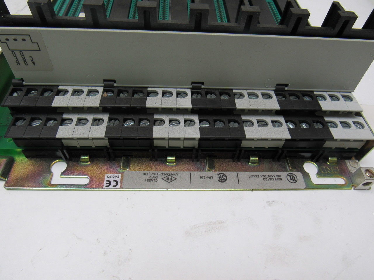 Siemens 500-5892 Base Module Rack 8 Slot