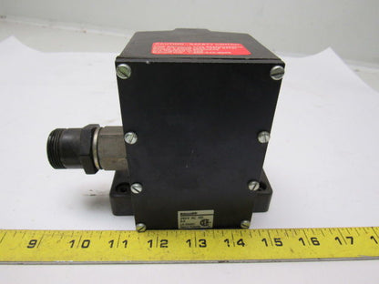 Balluff BNS-113-D06-L12-100 Mechanical 6 Position Roller Limit Switch 240V 6A