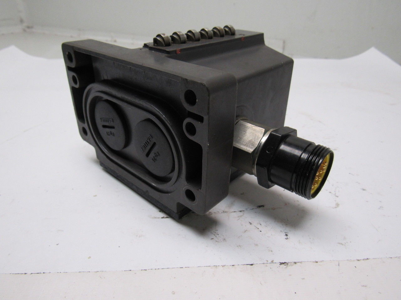 Balluff BNS-113-D06-L12-100 Mechanical 6 Position Roller Limit Switch 240V 6A
