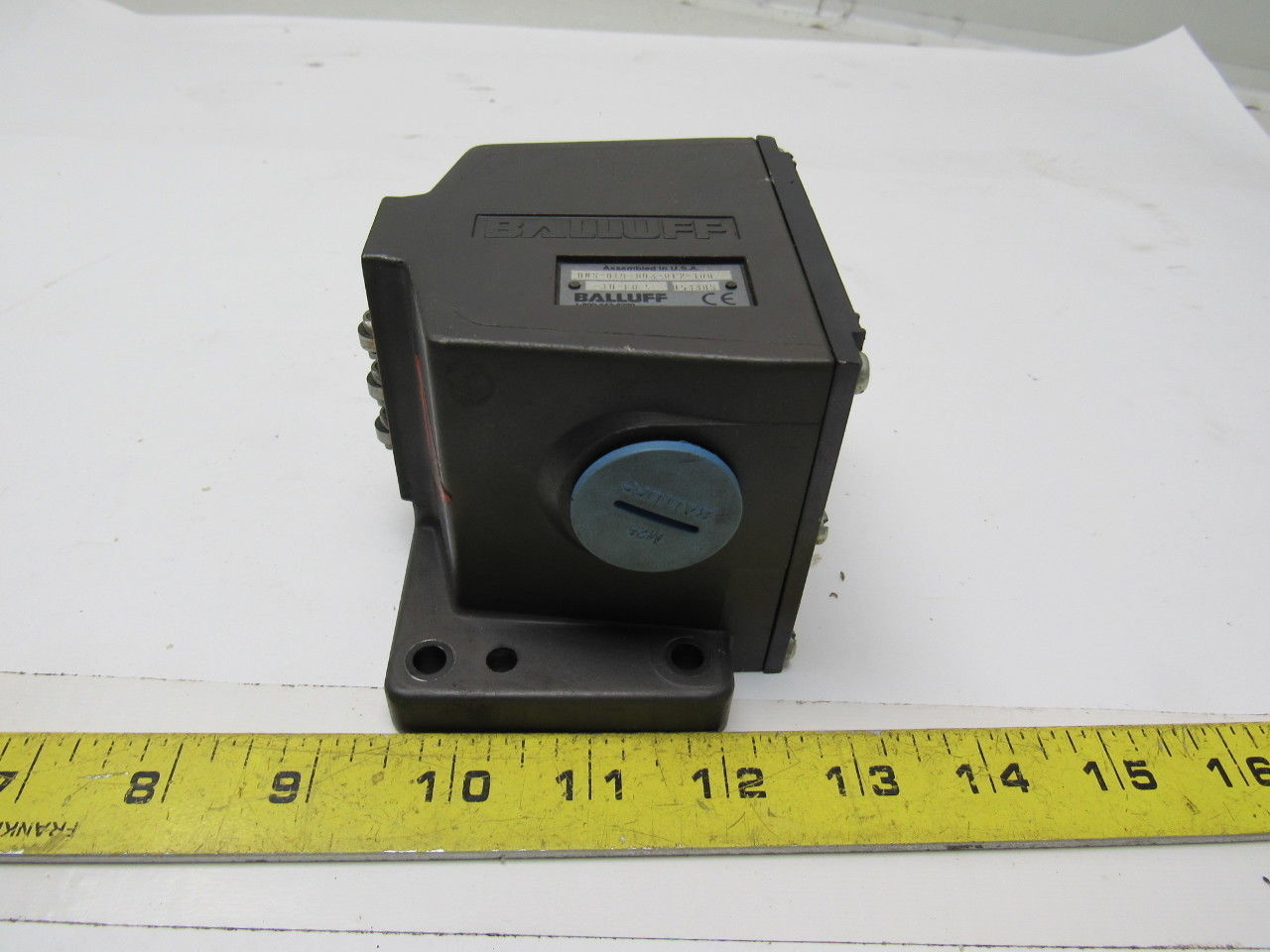 Balluff BNS-819-D03-R12-100 Mechanical 3 Position Roller Limit Switch