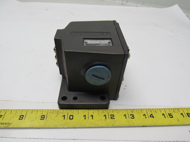 Balluff BNS-819-D03-R12-100 Mechanical 3 Position Roller Limit Switch