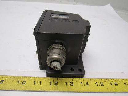 Balluff BNS-819-D03-R12-100 Mechanical 3 Position Roller Limit Switch