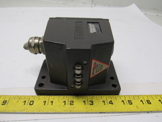 Balluff BNS-819-D03-R12-100 Mechanical 3 Position Roller Limit Switch