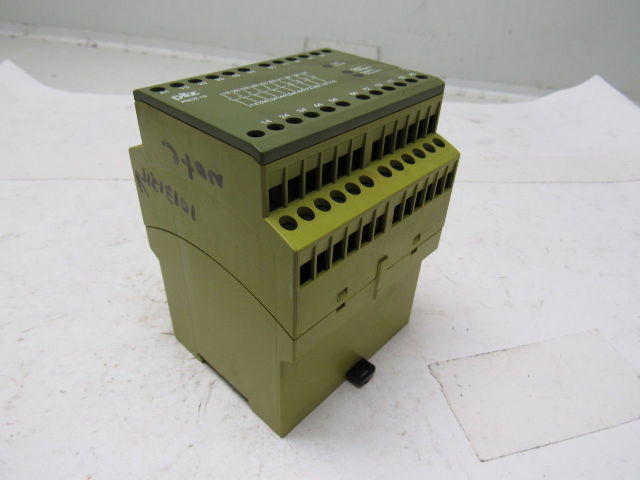 Pilz 774003 PNOZ 10 6S/4O Safety Relay Terminal Block