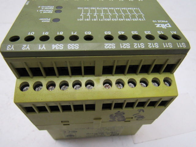 Pilz 774003 PNOZ 10 6S/4O Safety Relay Terminal Block