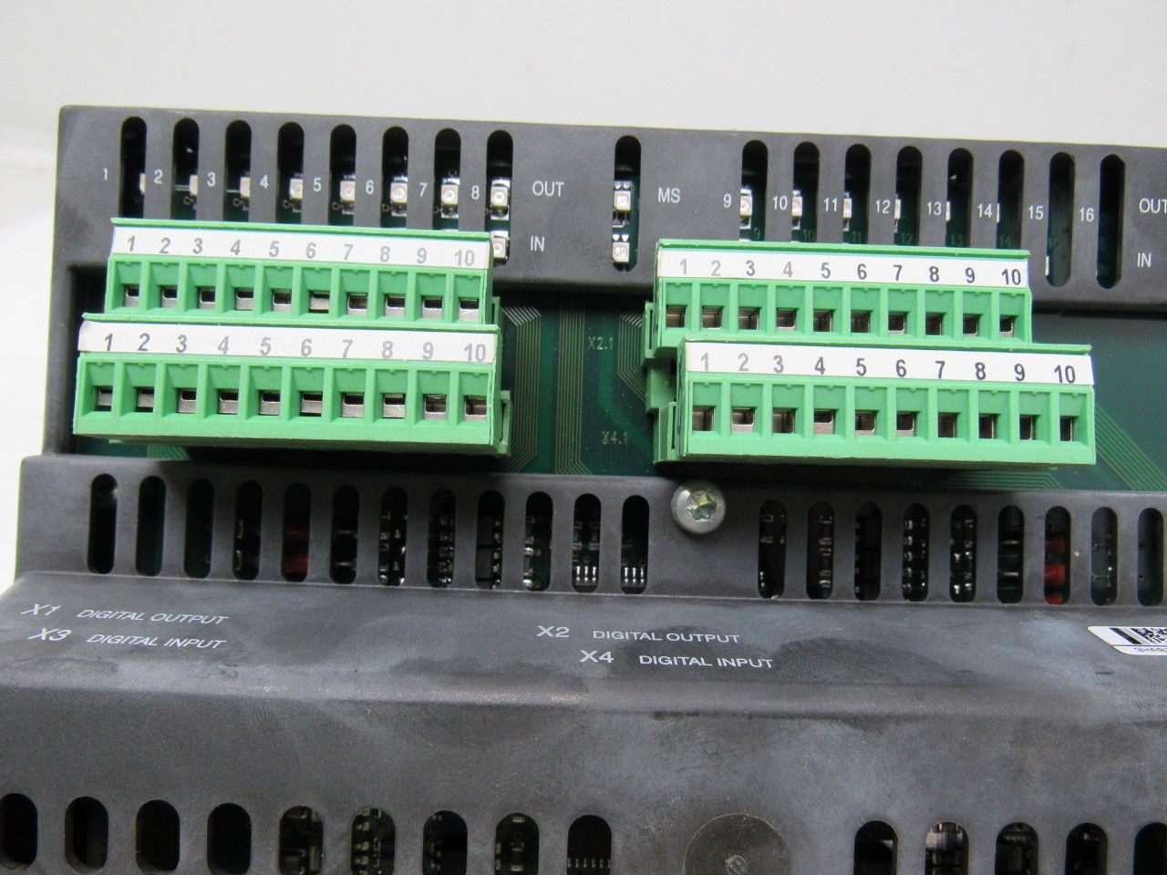 ABB DSQC 328 3HAB7229-1 Digital I/O Board