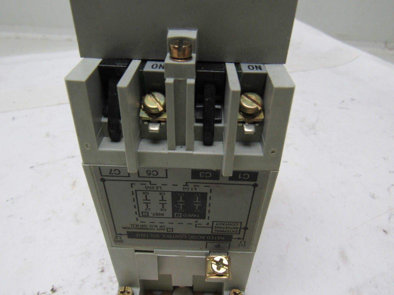 A-B Allen Bradley 700-RTC10100U24 Series A Adjustable Relay Time 24vdc