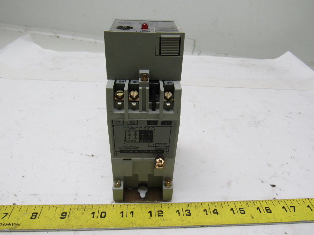 A-B Allen Bradley 700-RTC20100U24 Series A Solid State Adjustable Timing Relay