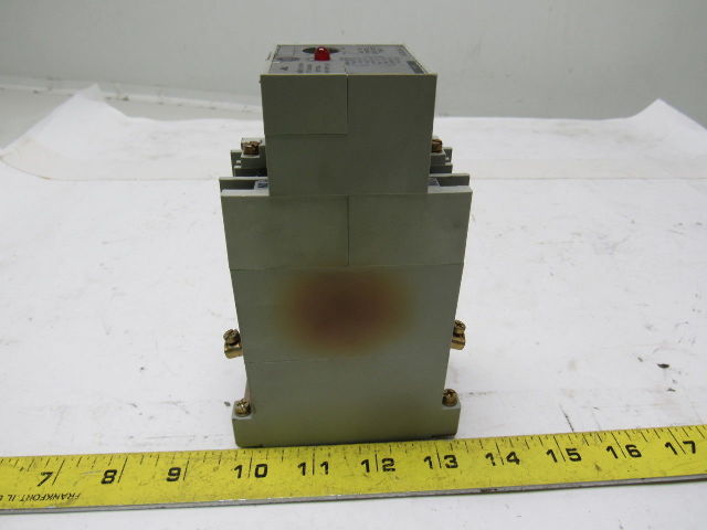 A-B Allen Bradley 700-RTC1110OU24 Series A Solid State Adjustable Timing Relay