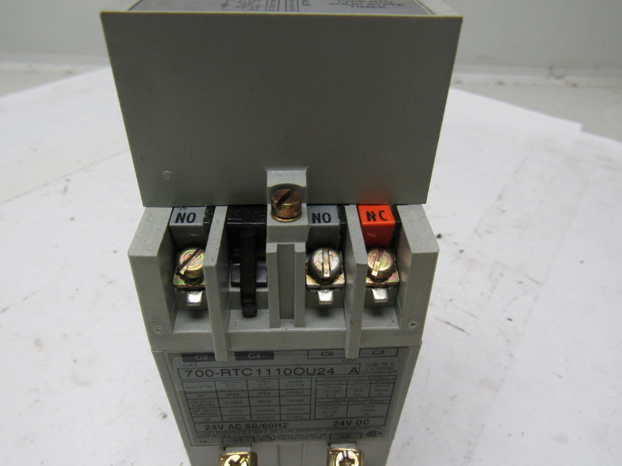 A-B Allen Bradley 700-RTC1110OU24 Series A Solid State Adjustable Timing Relay