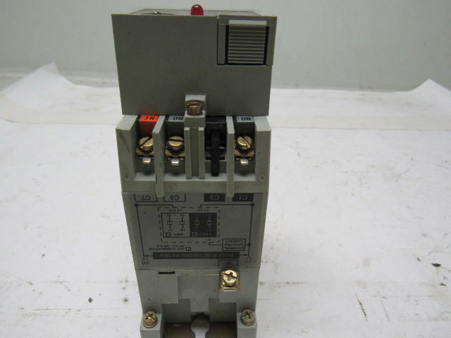 A-B Allen Bradley 700-RTC1110OU24 Series A Solid State Adjustable Timing Relay