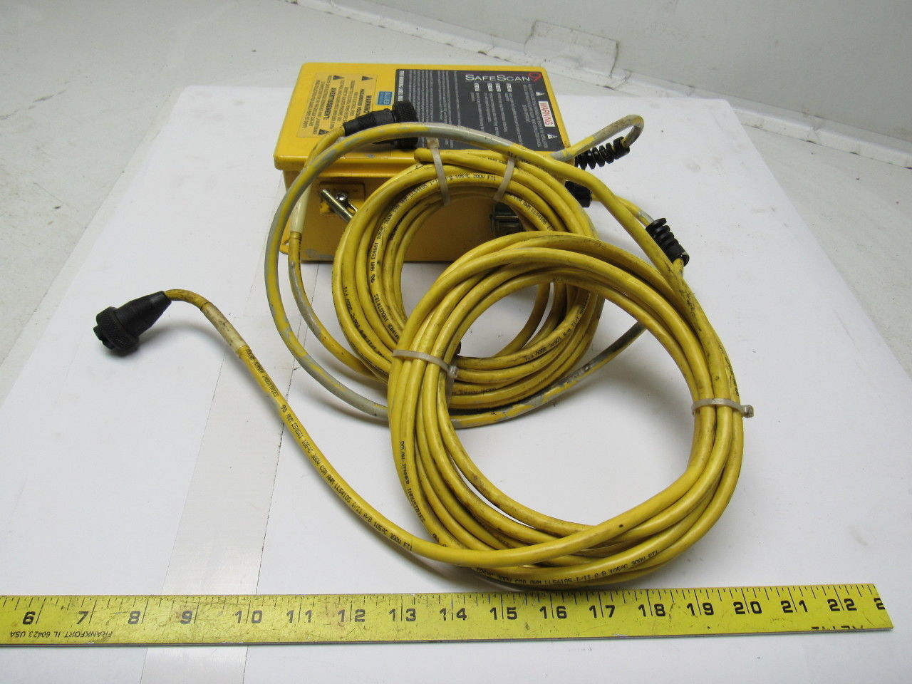 Dolan Jenner Industries SafeScan 9 SS930-11010 Light Curtain Control Box