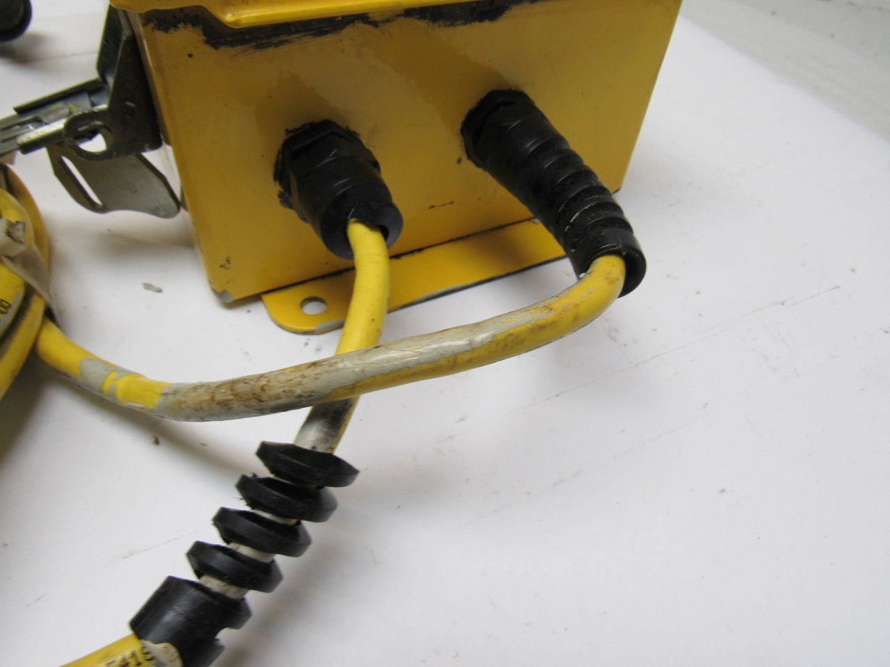 Dolan Jenner Industries SafeScan 9 SS930-11010 Light Curtain Control Box