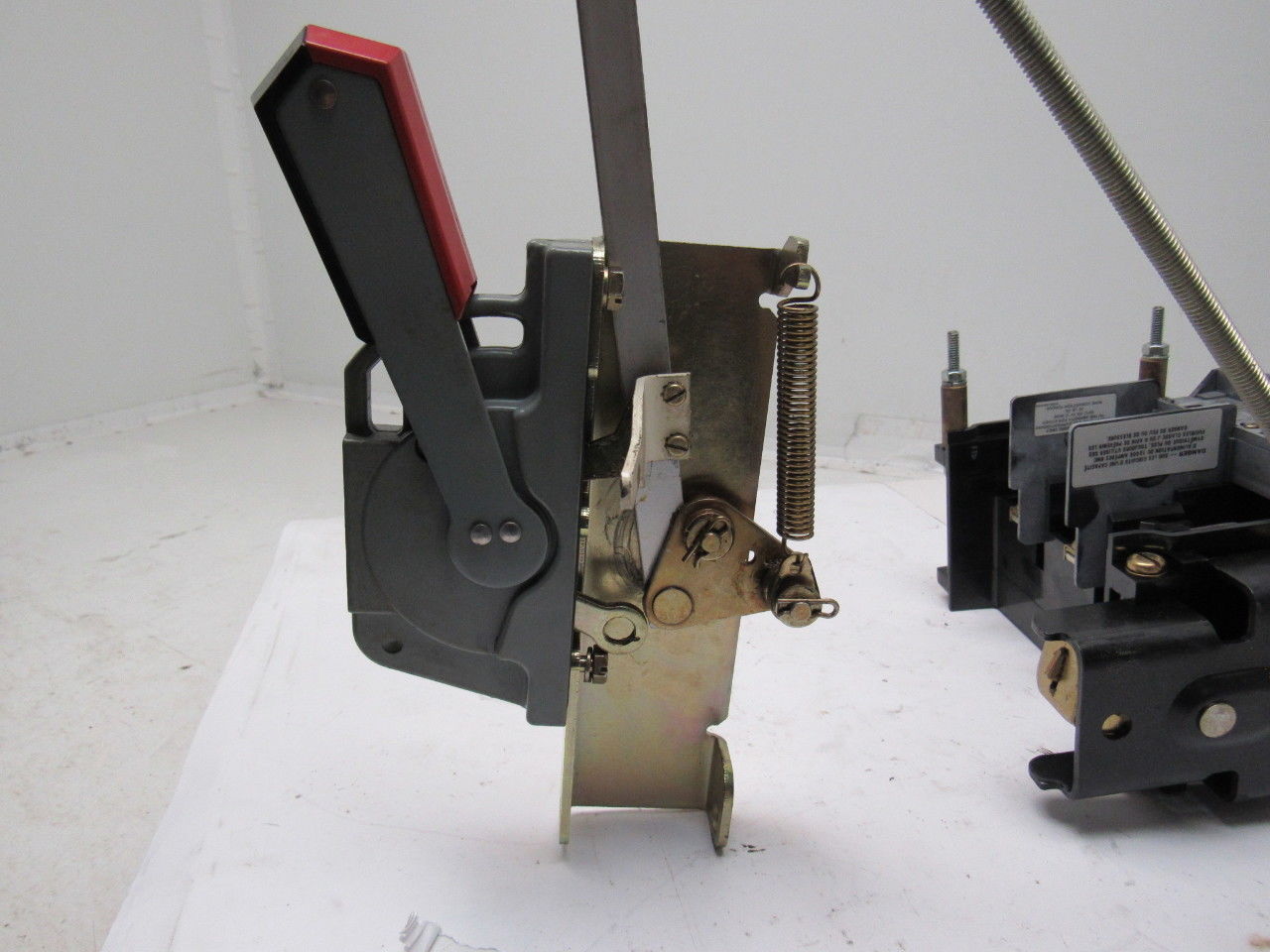 Allen Bradley 1494V-DS30 Series A 30A 3 Pole Disconnect Block W/Door Operator